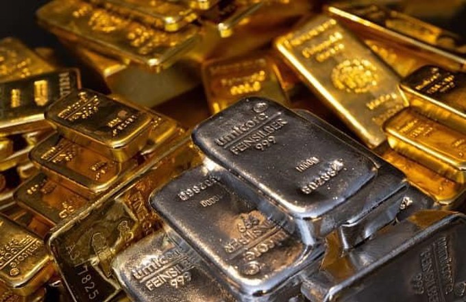 Vàng, bạc đua nhau lập đỉnh, phá vỡ mọi mô hình dự báo