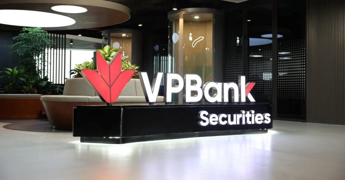 Sếp VPBankS lý giải giá cổ phiếu VPX sụt giảm hậu IPO