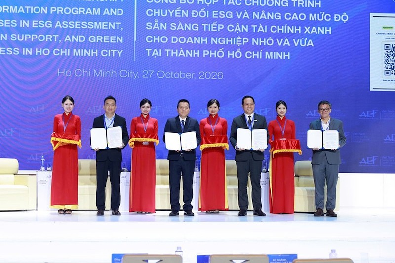 Nam A Bank ký kết Biên bản ghi nhớ hợp tác với C4IR, ICED và SCFC về chương trình chuyển đổi ESG và nâng cao mức độ sẵn sàng tiếp cận tài chính xanh cho doanh nghiệp nhỏ và vừa tại Tp.HCM.