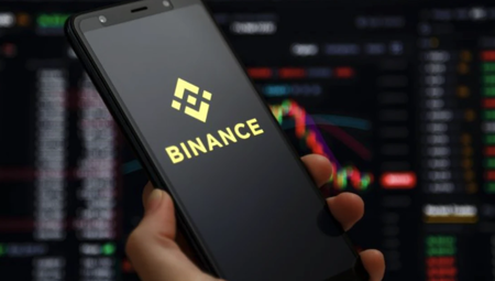 Binance bị hack, nghi vấn 6 tỷ USD bị đánh cắp, Bitcoin lao về 77.000 USD
