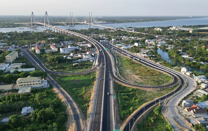 Giải ngân vốn đầu tư công đạt 55,5% kế hoạch, tương đương hơn 567.700 tỷ đồng