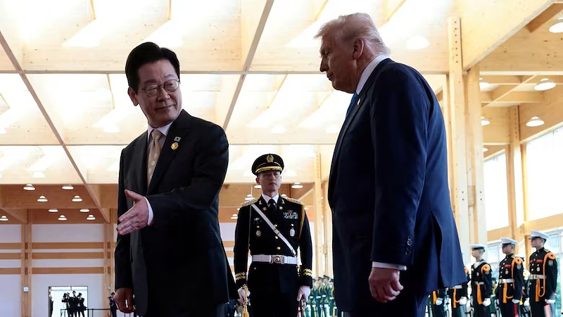 Tổng thống Hàn Quốc Lee Jae Myung và Tổng thống Mỹ Donald Trump (Ảnh: Reuters)