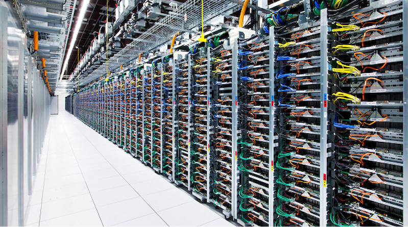 Các trung tâm dữ liệu và hệ thống chip chuyên dụng đang trở thành nền tảng hạ tầng quan trọng trong cuộc đua AI toàn cầu.