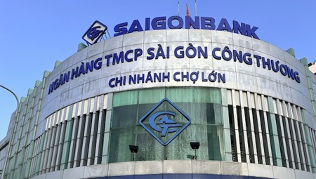 Một ngân hàng báo lãi trước thuế 9 tháng giảm 74%