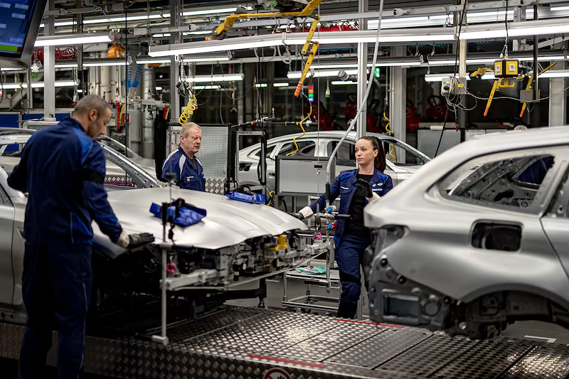 Là một thương hiệu cao cấp, BMW hiện ít phải đối mặt với sự cạnh tranh từ các đối thủ Trung Quốc mới tại thị trường nội địa (Ảnh: Getty Images)