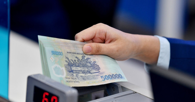 Ngân hàng bắt đầu giảm lãi suất: LPBank, VietBank hạ lãi tiền gửi, Agribank và BIDV giảm lãi vay tới 2%