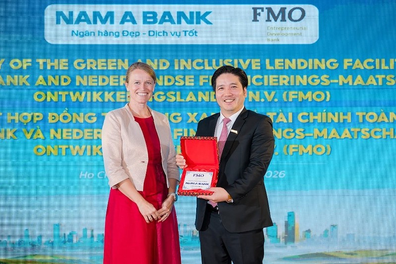 Nam A Bank vừa hoàn tất ký kết thỏa thuận nhận khoản tài trợ 60 triệu USD từ FMO, tiếp tục mở rộng dòng vốn xanh quốc tế