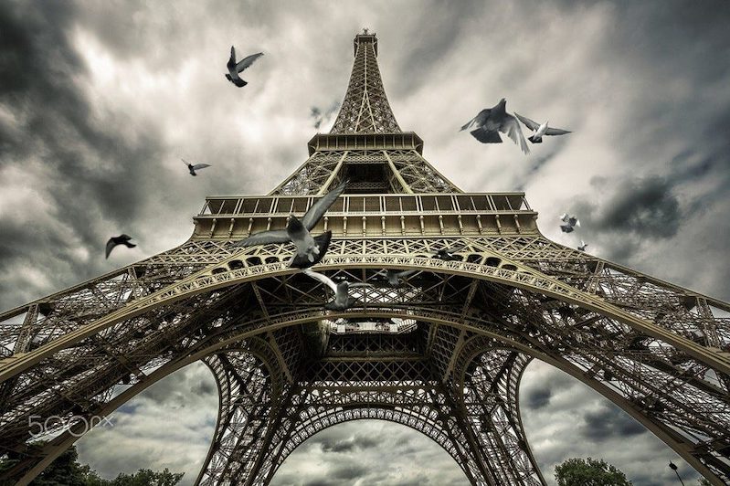 Nước Pháp bên bờ khủng hoảng nợ