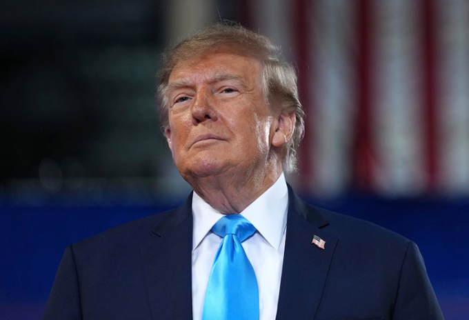 Ông Trump gỡ thuế 50% với một số hàng hóa Canada