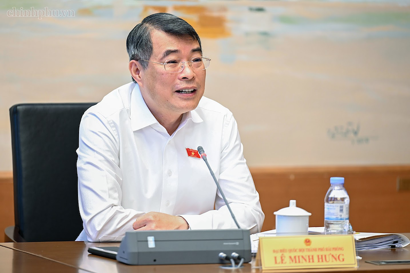 Thủ tướng Chính phủ Lê Minh Hưng thảo luận tại tổ đại biểu Quốc hội (Ảnh: chinhphu.vn)