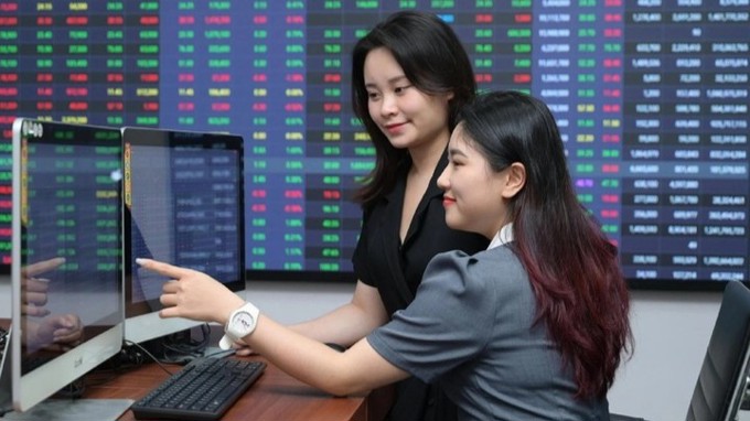 Công ty chứng khoán ồ ạt tăng vốn sau Tết Nguyên đán 2026