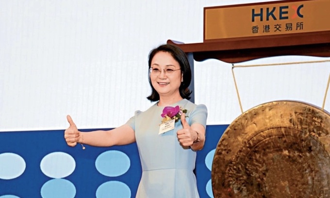 Chân dung nữ tỷ phú tự thân giàu nhất Trung Quốc: Từng là giáo viên dạy Hoá, rời bục giảng xây đế chế dược phẩm 20 tỷ USD