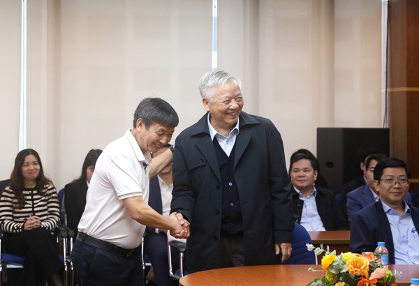 Tổng Giám đốc Vinaconex Nguyễn Xuân Đông chúc Tết cán bộ, nhân viên VCG