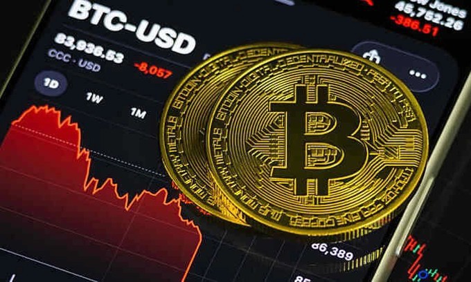 Bitcoin vọt lên 72.000 USD nhưng 43% nhà đầu tư 'chưa về bờ'