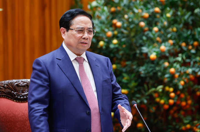 Thủ tướng: Dứt khoát không để thiếu xăng dầu, xem xét bố trí ngân sách để bình ổn giá