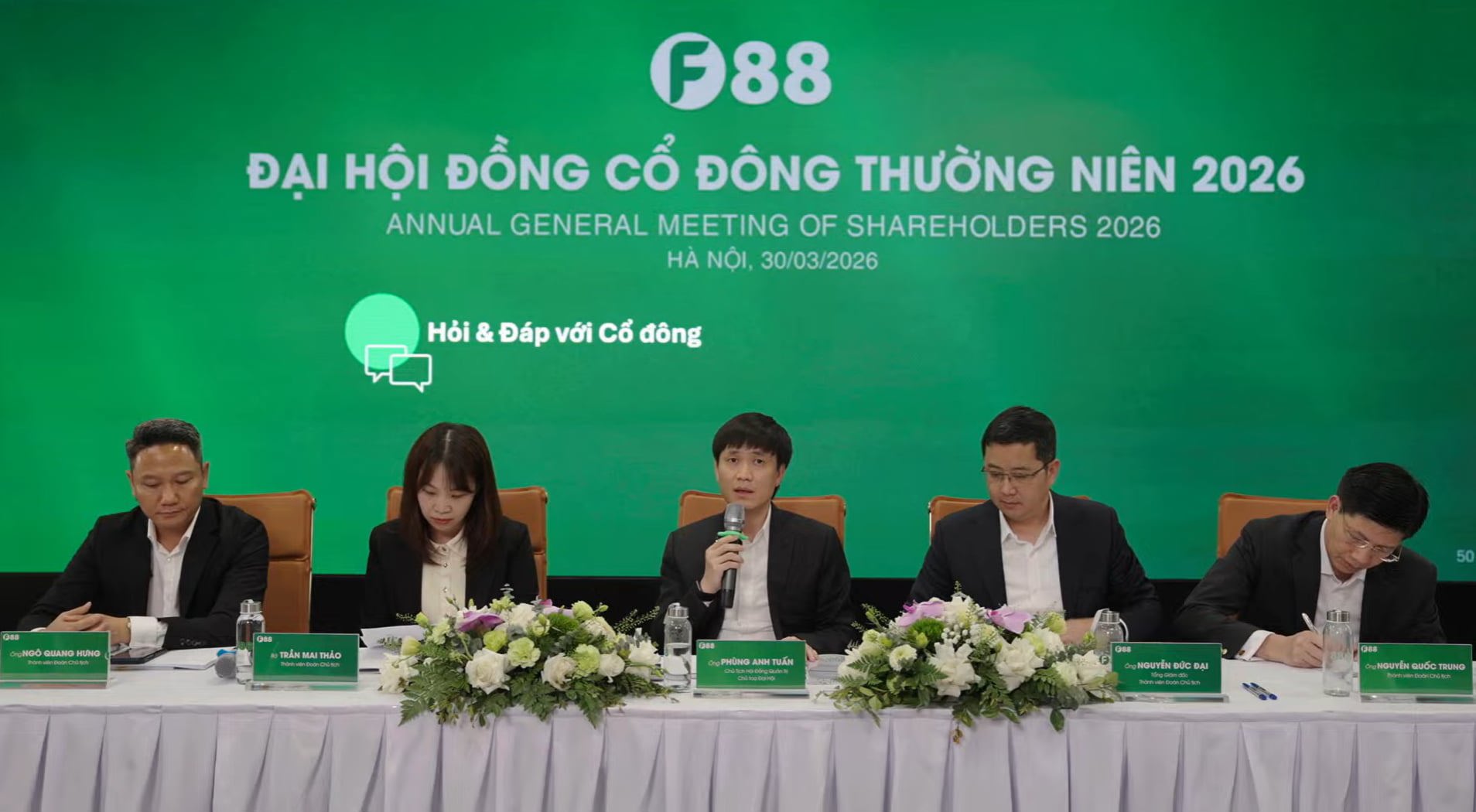 Chủ tịch F88 Phùng Anh Tuấn trả lời cổ đông tại AGM 2026