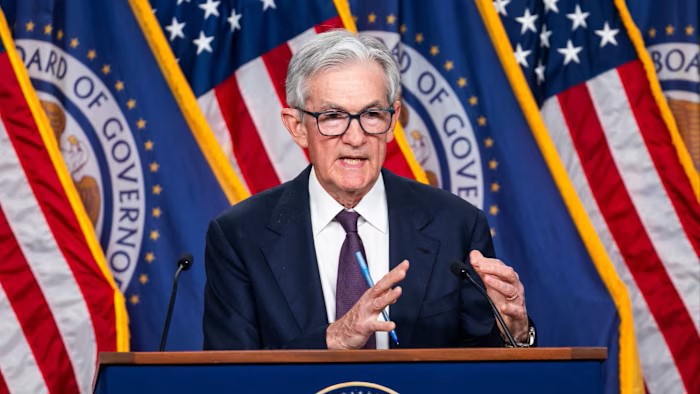 Lo ngại về làn sóng lạm phát gây ra bởi xung đột Trung Đông khiến giới đầu tư tin rằng Fed có thể tăng lãi suất trong năm 2026