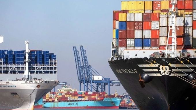 Cước container tăng gấp 4, vận tải biển “vỡ trận” vì chiến sự Trung Đông