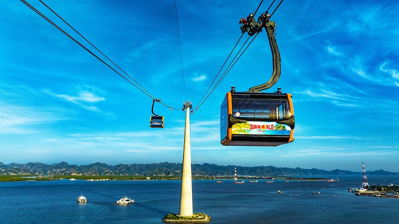 Tuyến cáp treo Cát Hải - Phù Long – một trong những điểm nhấn về hạ tầng giao thông xanh tại Cát Bà. Ảnh: Ánh Dương.