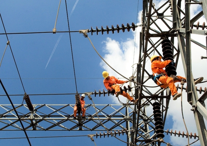 Thủ tướng yêu cầu Bộ Công Thương tuyệt đối không để thiếu điện, tăng mua từ Lào và Trung Quốc