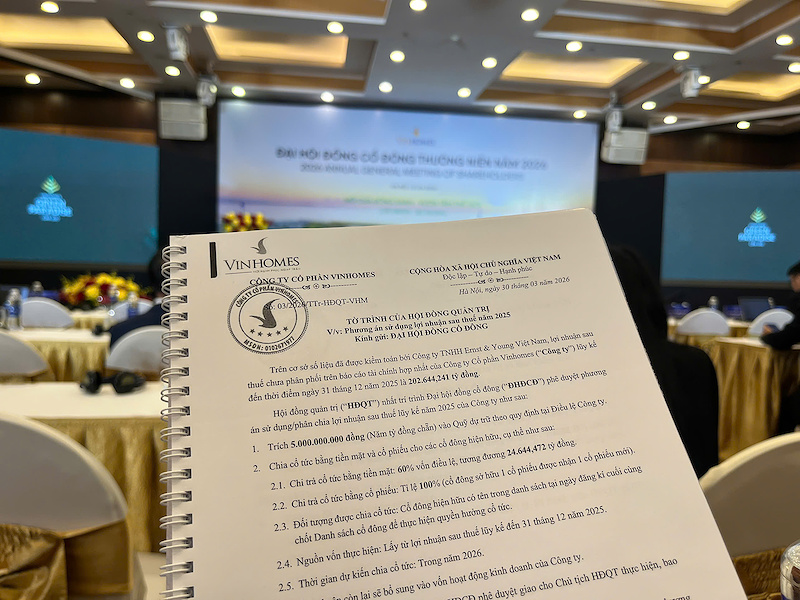 co-tuc-3639123584340382254