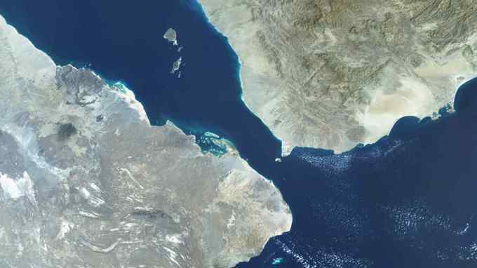 Eo biển Bab el-Mandeb có thể trở thành “Hormuz thứ hai”