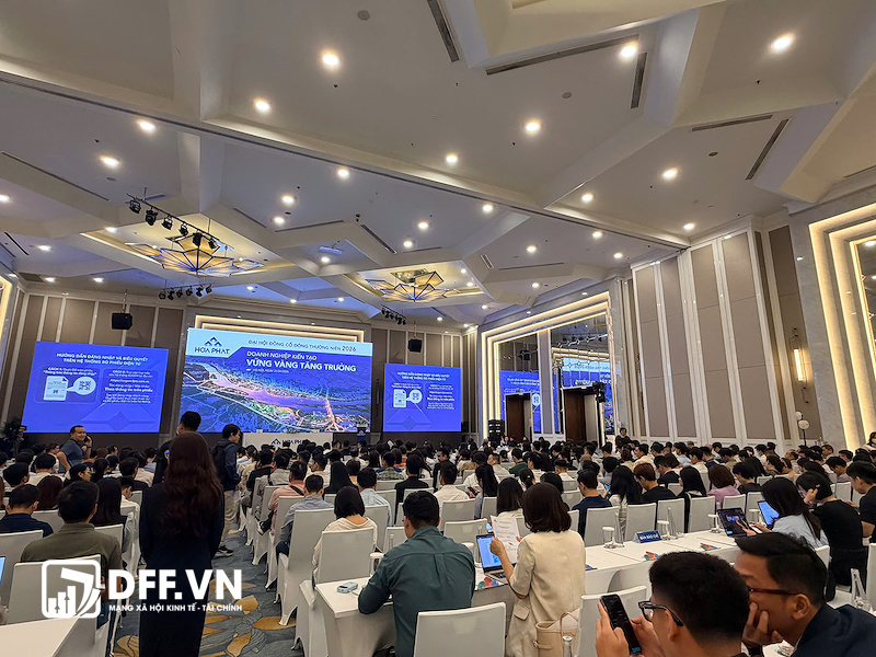 Tính đến thời điểm 8h30', hội trường AGM 2026 Hòa Phát đang được lấp kín!