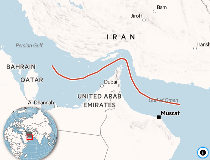 Eo biển Hormuz, được đặt tên theo thành phố cảng Ba Tư lịch sử trên một hòn đảo cùng tên, ngăn cách Vịnh với Vịnh Oman. Ở điểm hẹp nhất, eo biển rộng khoảng 39 km, nơi các tàu thuyền phải vượt qua một khúc cua gấp và khó khăn để đi qua.