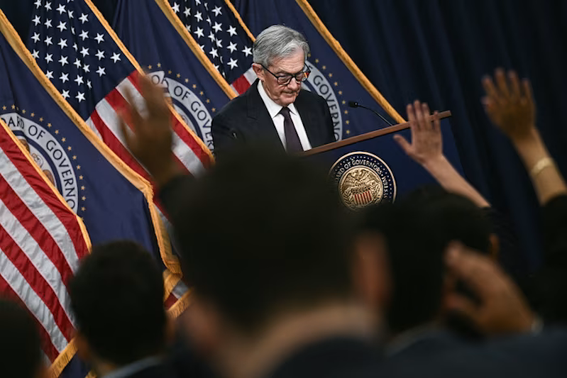 Ông Powell có thể tiếp tục ở lại Fed với tư cách thành viên Hội đồng Thống đốc, do nhiệm kỳ của ông kéo dài đến ngày 31/1/2028 (Ảnh: Getty Image)
