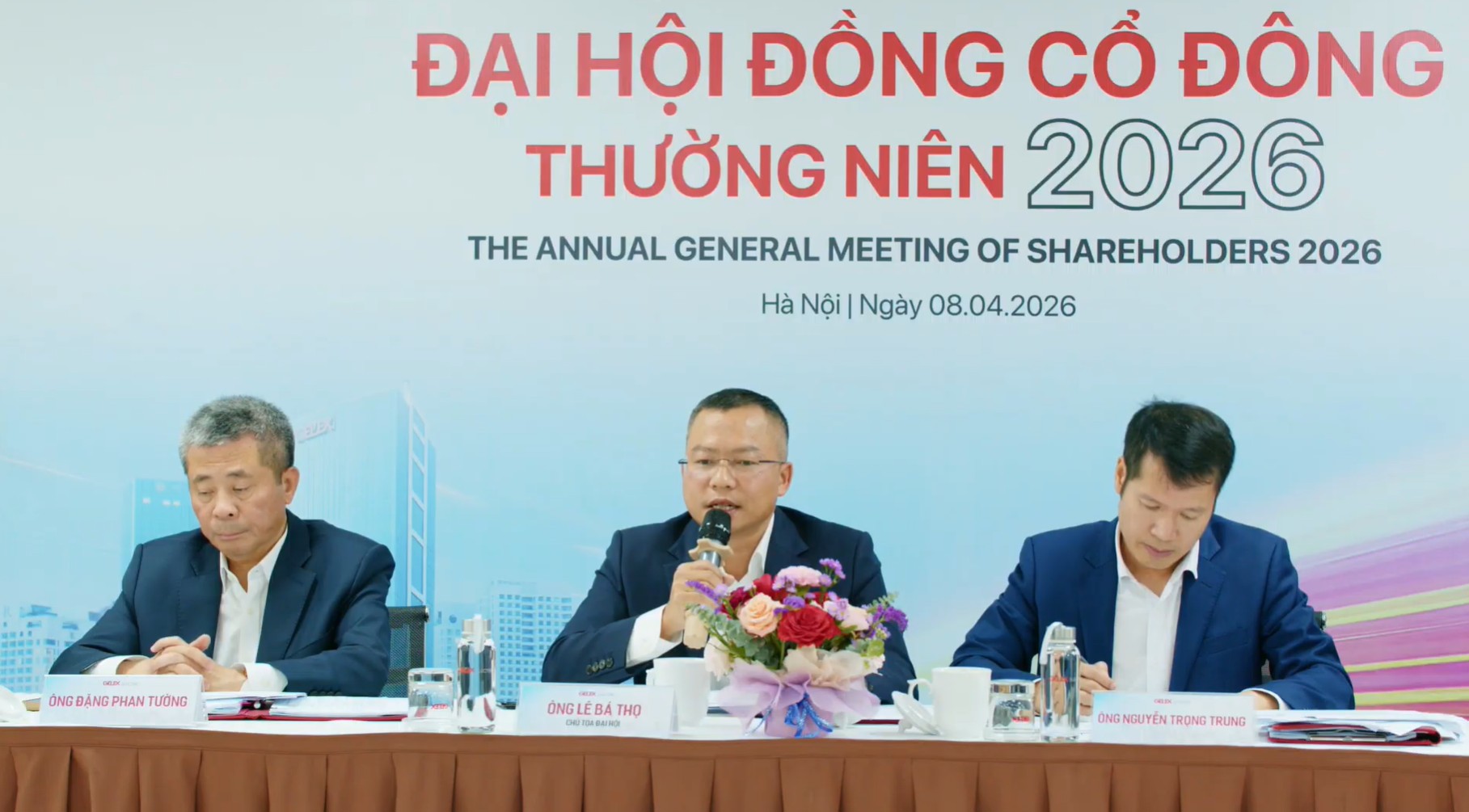 Ông Lê Bá Thọ (giữa) - Chủ tịch HĐQT Gelex Electric Ông Lê Bá Thọ (giữa) - Chủ tịch HĐQT Gelex Electric