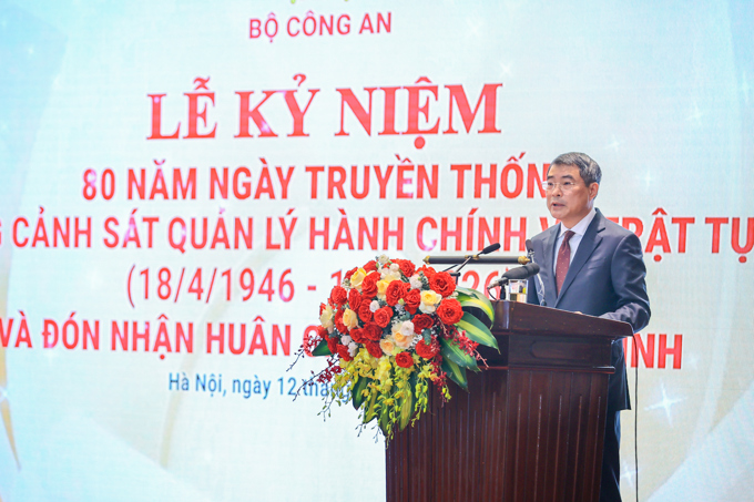 Thủ tướng: Họp bàn cắt giảm điều kiện kinh doanh, giảm chi phí cho người dân, doanh nghiệp vào tuần tới