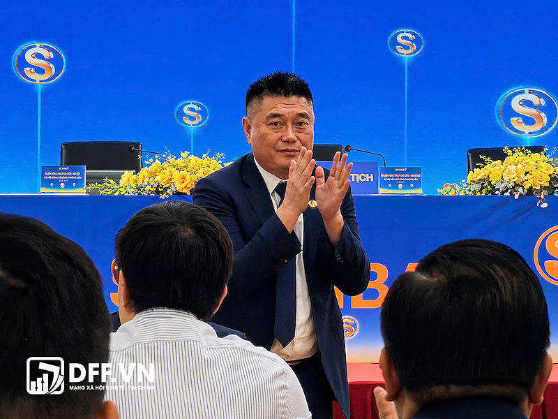 Trên giấy tờ, tân CEO Nguyễn Đức Thụy chưa đứng tên một cổ phiếu STB nào. Ông chính thức vào HĐQT Sacombank sau AGM này.