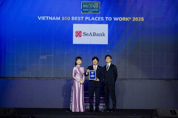Hai giải thưởng uy tín ghi nhận nỗ lực đặt con người lên hàng đầu của SeABank
