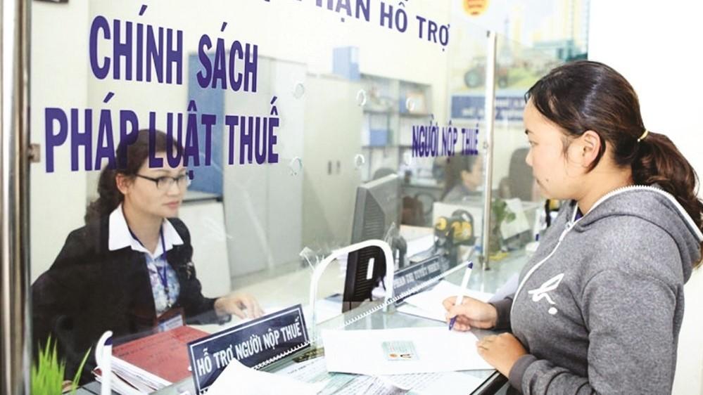 Bộ Tài chính đề xuất bổ sung một số nhóm thu nhập được miễn thuế TNCN (Ảnh: VGP)