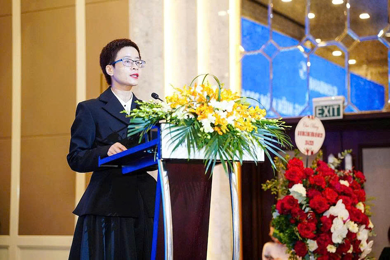 Bà Phạm Thị Huyền Trang - Chủ tịch HĐQT Eximbank - phát biểu tại AGM 2026 Bà Phạm Thị Huyền Trang - Chủ tịch HĐQT Eximbank - phát biểu tại AGM 2026