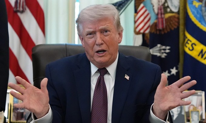 Ông Trump chấp nhận ngừng bắn 2 tuần, muốn Iran mở lại eo biển Hormuz