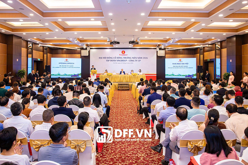 AGM 2026 Vingroup: Chốt mục tiêu lãi 35.000 tỷ đồng, không có chuyện VinFast quay trở lại xe xăng, cổ đông cảm ơn vì cổ phiếu VIC tăng, xác nhận sẽ IPO Green SM