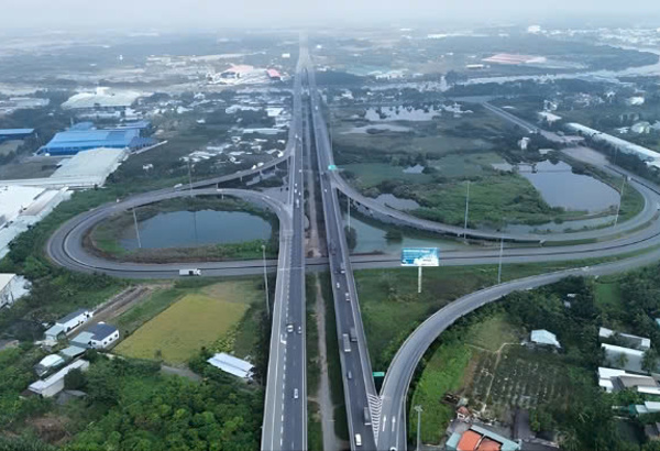 Khu Tây TP HCM: “vùng trũng giá” trước chu kỳ mới