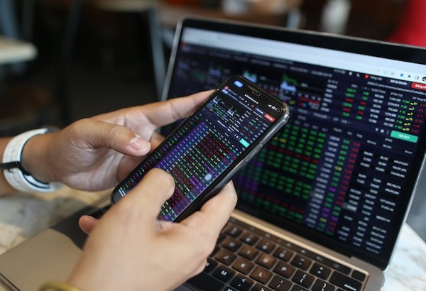 Hai kịch bản cho VN-Index trong tháng “Sell in May”