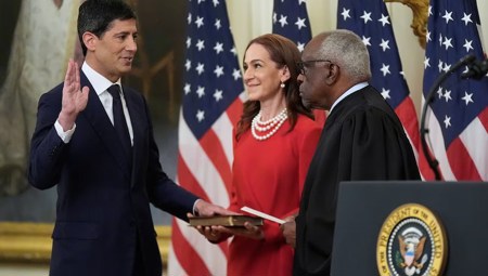 Ông Kevin Warsh chính thức làm Chủ tịch Fed