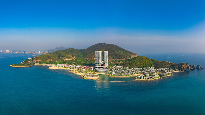 Vega City – không gian tích hợp đa dạng tiện ích theo mô hình “all-in-one”, kết hợp nghỉ dưỡng, văn hóa và giải trí bên vịnh biển.