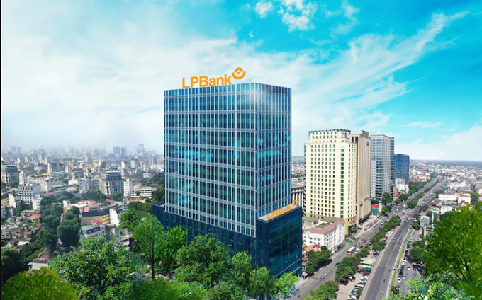 'Quyết liệt' chi tiền cổ tức như LPBank