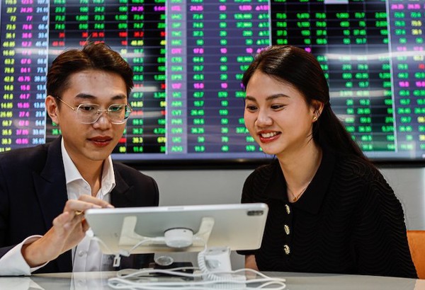 Nhà đầu tư mở mới 244.000 tài khoản chứng khoán trong tháng 4