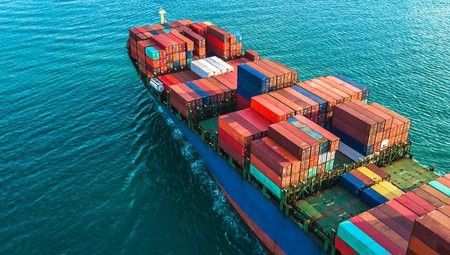 Việt Nam nhập siêu 22 tỷ USD, tiền đang được chi để nhập những gì?