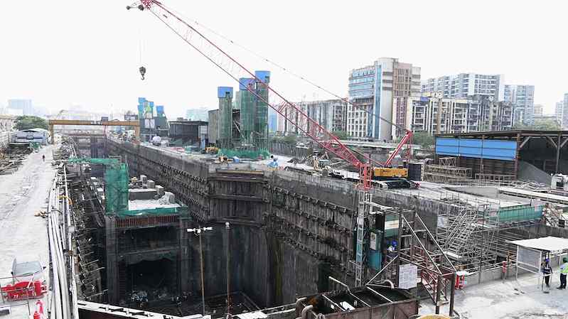 Một nhà ga đường sắt cao tốc đang được xây dựng ở Mumbai (Ảnh: Nikkei Asia) Một nhà ga đường sắt cao tốc đang được xây dựng ở Mumbai (Ảnh: Nikkei Asia)