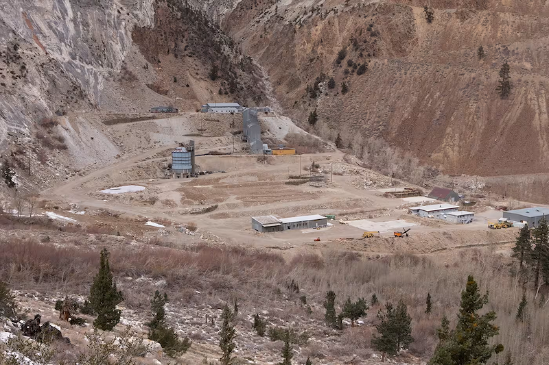 Mỏ vonfram Pine Creek ở Bishop, California, hiện đã ngừng hoạt động. Trước khi ngừng khai thác vào đầu những năm 2000, đây là mỏ vonfram lớn nhất thế giới (Ảnh: Financial Times)