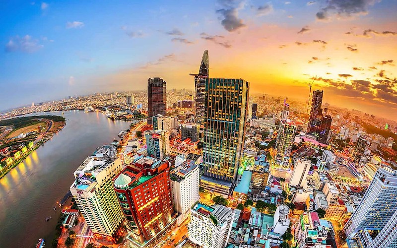 Chính phủ đặt mục tiêu tăng thu ngân sách đạt 18% GDP (Ảnh: VGP)