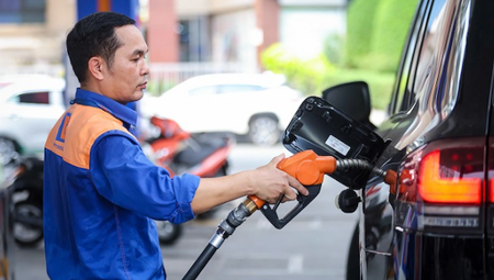 Đề xuất kéo dài giảm thuế xăng dầu đến hết tháng 9