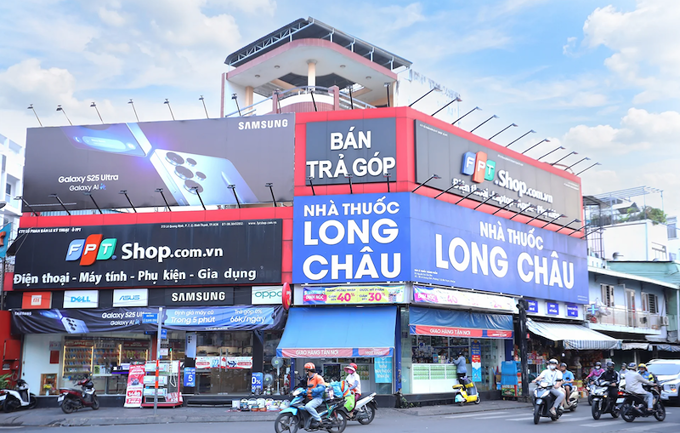 Cổ phiếu FRT “tím trần” sau thông tin FPT Retail lãi kỷ lục 1.000 tỷ đồng trong nửa đầu 2026