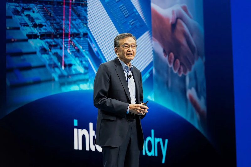 CEO Intel, ông Lip-Bu Tan, cho biết công ty ‘hoàn toàn cam kết’ với việc sản xuất hàng loạt theo quy trình chế tạo mới nhất 14A vào năm 2028 (Ảnh: Reuters) CEO Intel, ông Lip-Bu Tan, cho biết công ty ‘hoàn toàn cam kết’ với việc sản xuất hàng loạt theo quy trình chế tạo mới nhất 14A vào năm 2028 (Ảnh: Reuters)